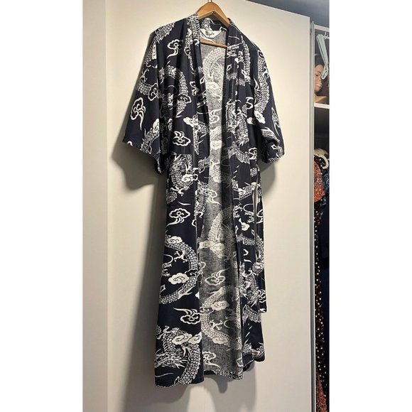 Mens Robe, Size Large, Year of the Dragon Vintage Loungewear - Picture 1 of 10